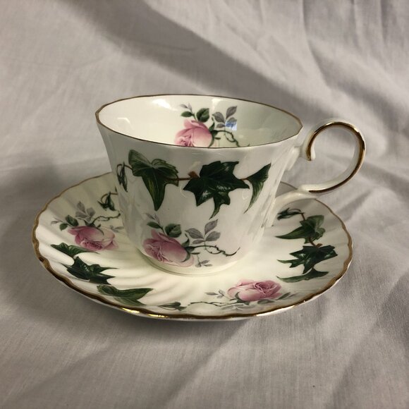 Allyn Nelson Fine Bone China England Cup & Saucer Sets Pink Roses & Ivy - Picture 2 of 14